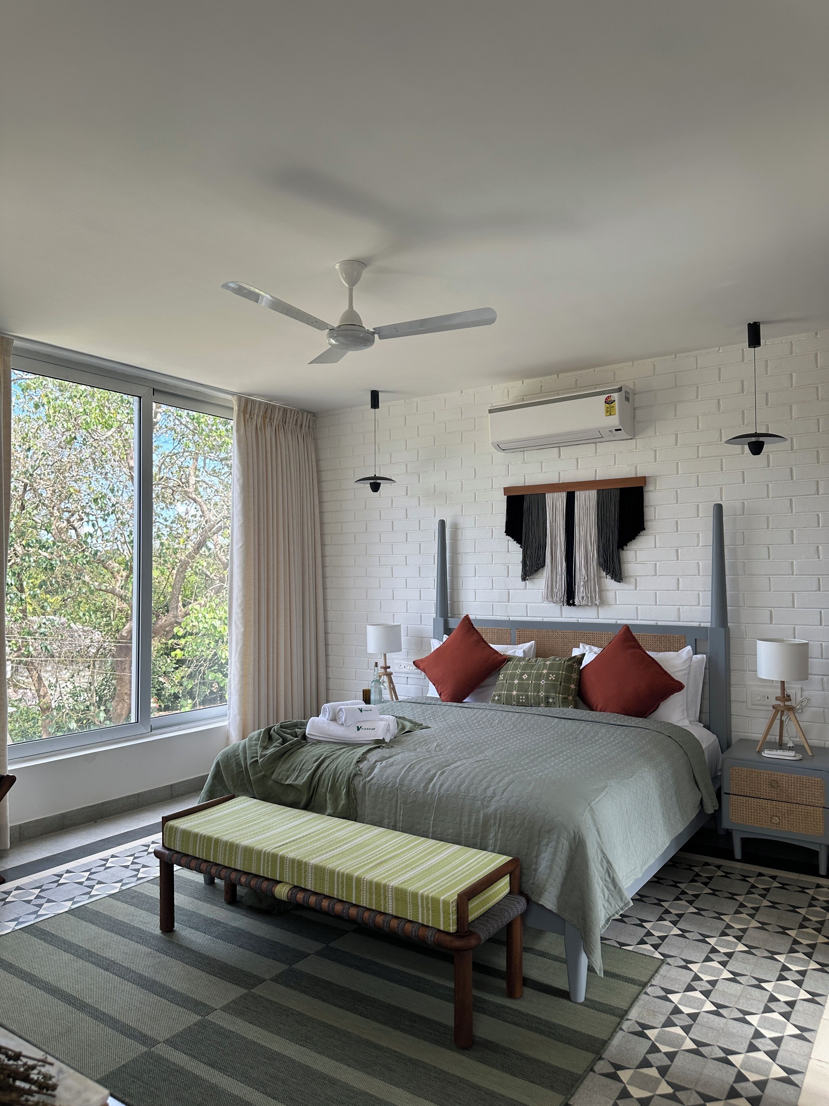 3 habitaciones, tabla de planchar con plancha y wifi gratis 