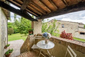 屋外ダイニングエリア