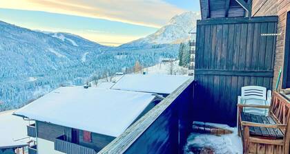 Lovely apartment for 4 guests with TV and balcony