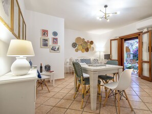Dining - Beautiful apartment for 3 people with A/C, TV and terrace (Budoni)