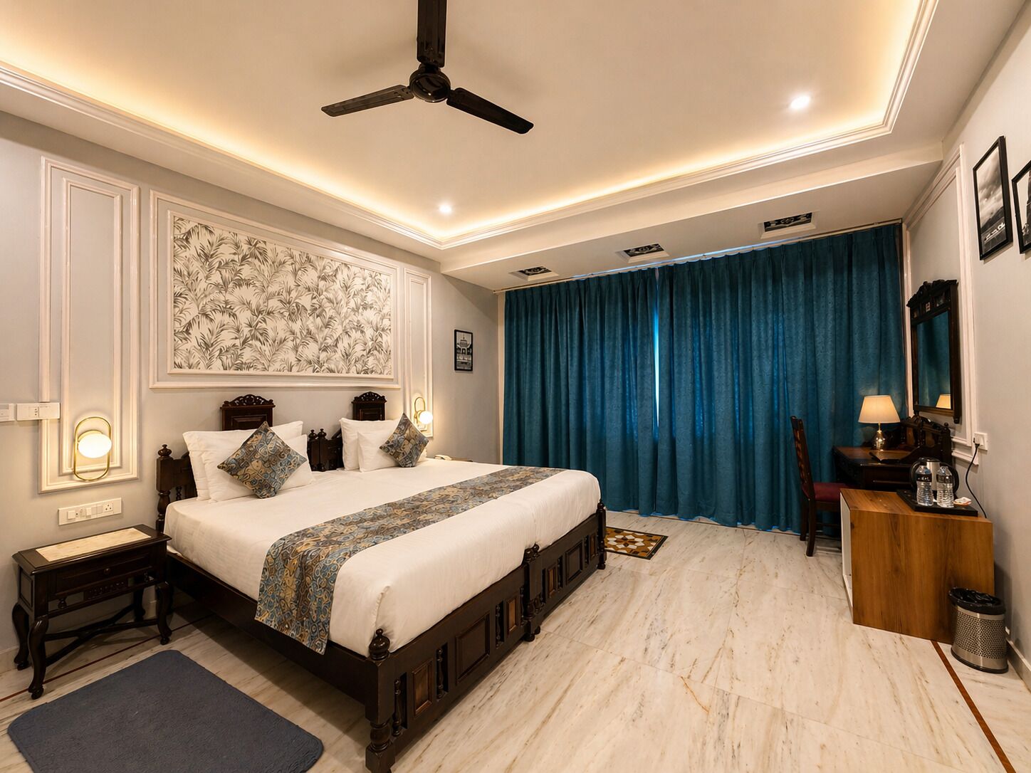 Flamingo Twin Bed Room Lake View | Ropa de cama de alta calidad, minibar, escritorio y wifi gratis