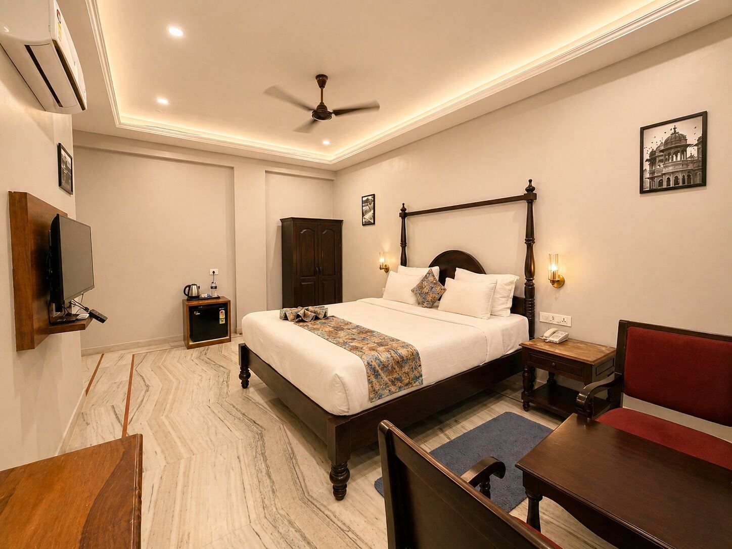 Ropa de cama de alta calidad, minibar, escritorio y wifi gratis 