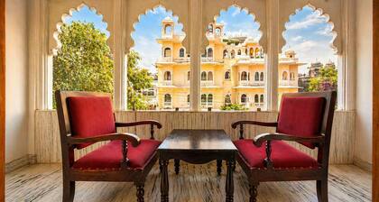 The Crescent Udaipur | Boutique Hotel Near Lake Pichola