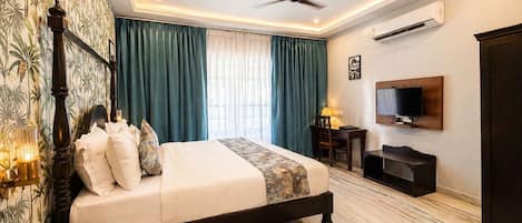 Super Deluxe Room | Premium bedding, minibar, desk, free WiFi