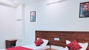 Standard Double Room | Room amenity - Xact Homes  (Noida)