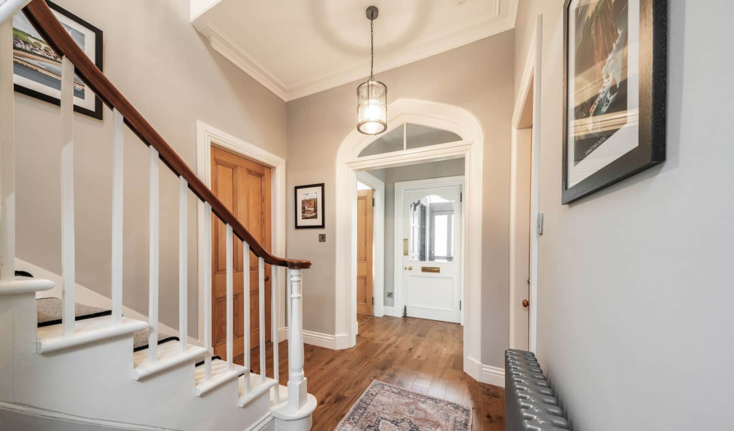 5 عدّة غرف نوم ومكتب