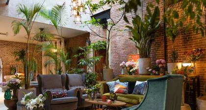 Beijing Drum Tower Loft Courtyard Hotel