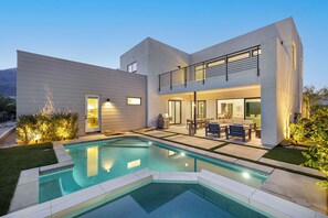 Beheizter Pool