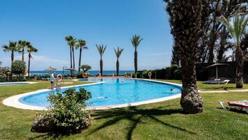 Apartment | Pool | Outdoor pool