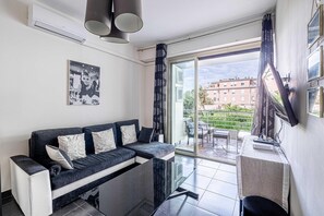 Smart TV, offices - Welcoming Apartment - 1BD/4P - Croisette (Cannes)