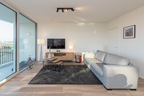 Smart TV - Stylish apartment with terrace in Bredene (Bredene)