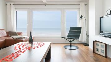 Een smart-tv en een dvd-speler