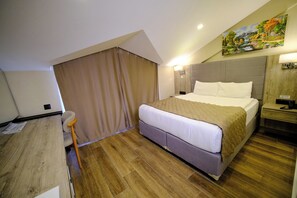 Classic-Doppelzimmer, 1 Queen-Bett, Stadtblick