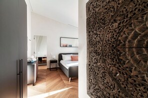 2 多间卧室、熨斗/熨衣板、WiFi、床单