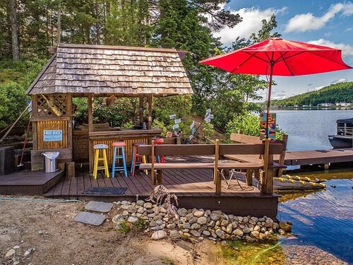 Lakehouse w Private Beach Bar Lg Deck Dock