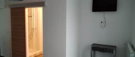 1 quarto, ferros/tábuas de passar roupa, Wi-Fi, roupa de cama