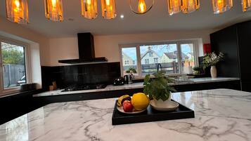 Villa | Dapur peribadi | Peti sejuk, ketuhar gelombang mikro, ketuhar, dapur