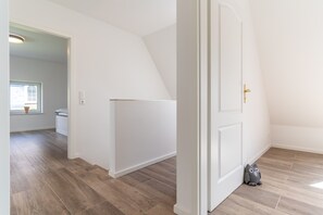 House | 4 bedrooms, individually furnished