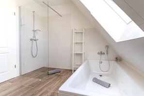House | Bathroom - Ferienhaus in Tating (Tating)
