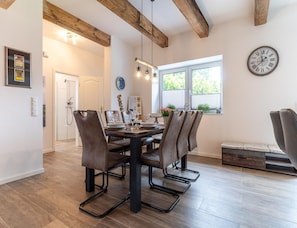 House | Dining