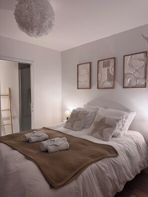 3 camere, ferro/asse da stiro, Wi-Fi gratuito, lenzuola