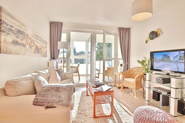 TV - House Seesand Hansastrasse 7 Apartment 5 (Scharbeutz)