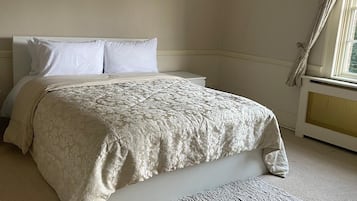 Habitació doble bàsica, no fumadors | 2 dormitoris, minibar i wifi gratuïta