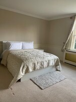 Deluxe Double Room, Non Smoking | Minibar, free WiFi