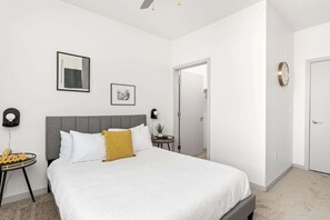 1 soverom, strykejern/-brett, wi-fi og sengetøy