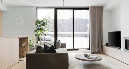 A Lux 3BR Townhouse in South Yarra, FREE Parking