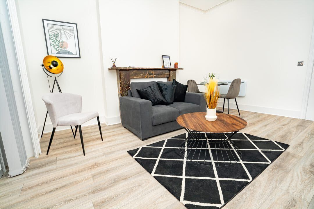Characterful 1 Bed Apartment In Cheltenham Centre - Winchcombe