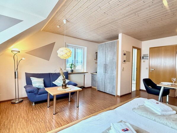 1 bedroom, free WiFi, bed sheets