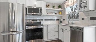 1214-1216 Lambeau Luxe