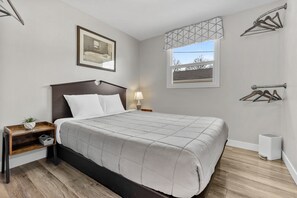 4 soverom, strykejern/-brett, wi-fi (inkludert) og sengetøy