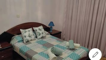 2 Schlafzimmer, BĂŒgeleisen/BĂŒgelbrett, WLAN, BettwĂ€sche