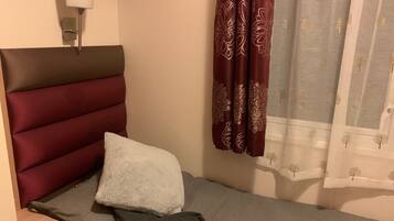 Cabin | 2 bedrooms, iron/ironing board, free WiFi, bed sheets