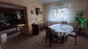 House | Dining