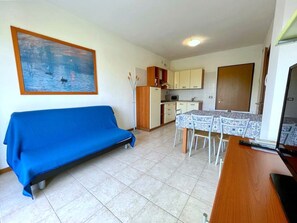 Apartment | Private kitchen - Apartment in Caorle Near Adriatic Sea (Caorle)