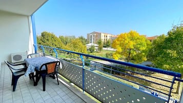 Căn hộ | Ban công