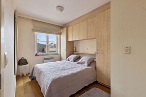 2 室のベッドルーム、WiFi