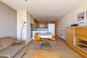 TV - 1 bedroom accommodation in Nieuwpoort (Nieuwpoort)