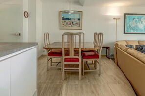 Dining - 2 bedroom accommodation in Nieuwpoort (Nieuwpoort)