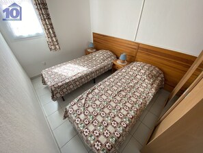 2 bedrooms