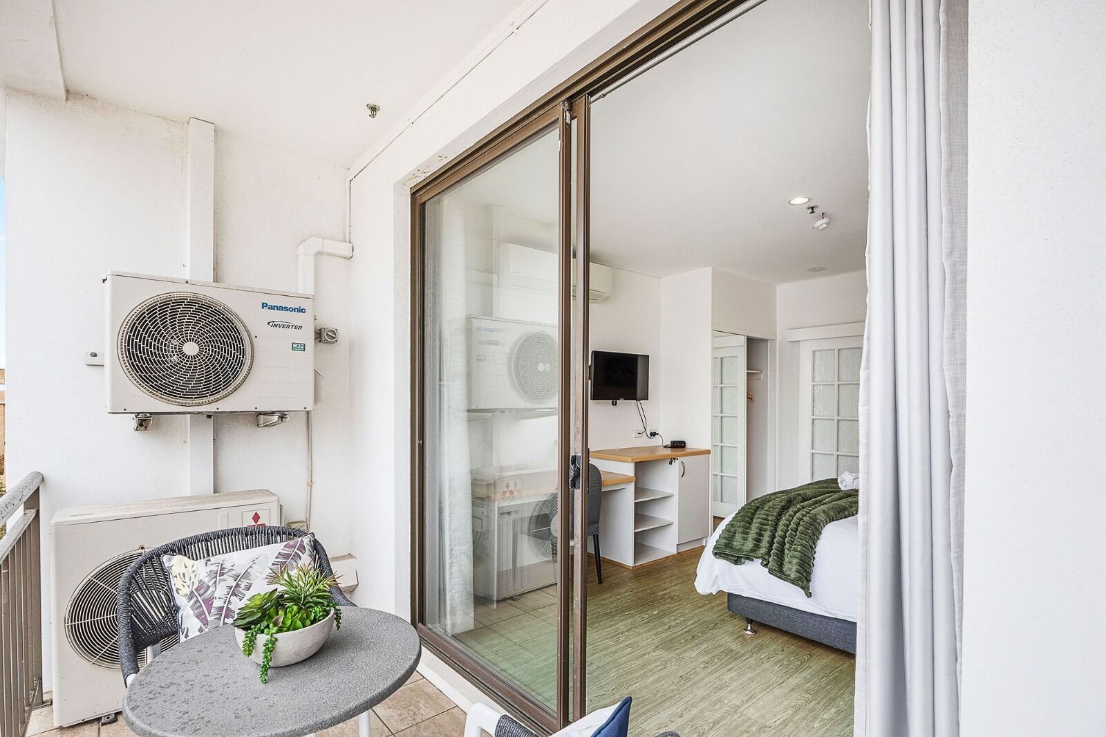 1 bedroom, desk, iron/ironing board, free WiFi