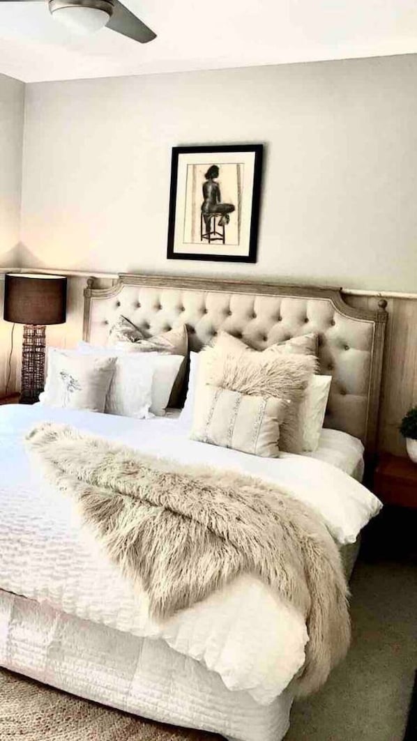 4 bedrooms, iron/ironing board, WiFi, bed sheets