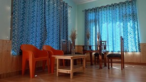 In-room dining - Soil Villa (Manali)