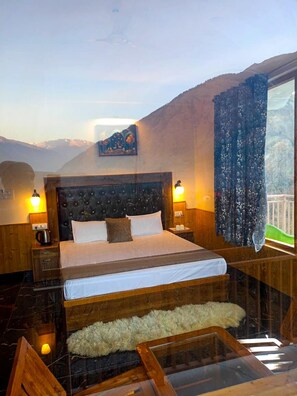 Suite, Mountain View | Free WiFi, bed sheets - Soil Villa (Manali)