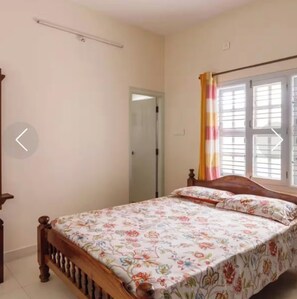 1 chambre, fer et planche à repasser, Wi-Fi, draps fournis