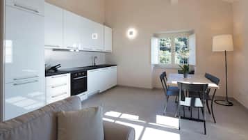 Comfort Apartment, Sea View | Private kitchen
