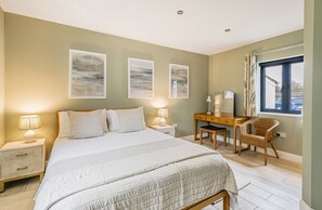 2 sovrum, internet och sängkläder